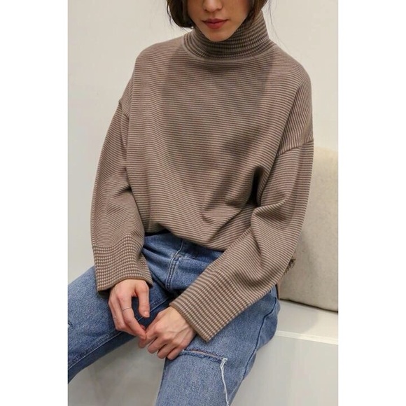 Oak and Fort Turtleneck Sweater - Picture 1 of 2